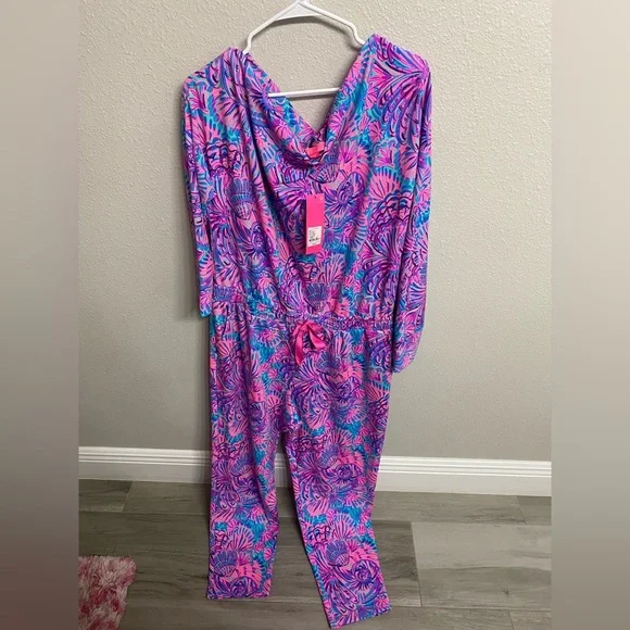 Lilly Pulitzer SHEERA JUMPSUIT TURQUOISE OASIS SHELLEIDOSCOPE SIZE XL - Picture 1 of 1